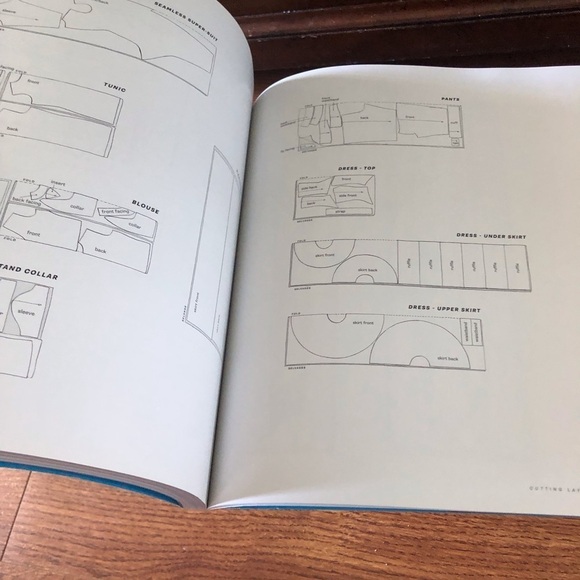 The Hero’s Closet sewing for Cosplay and Costuming paperback book - Picture 7 of 14